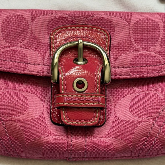 Y2K Coach Pink Wristlet Clutch with Buckle Rare - Picture 3 of 8